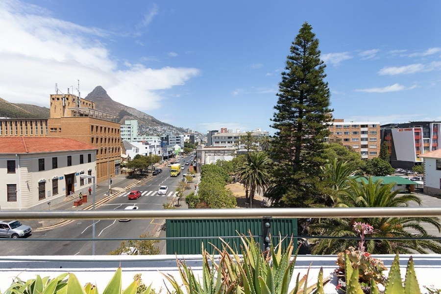 To Let 2 Bedroom Property for Rent in Sea Point Western Cape